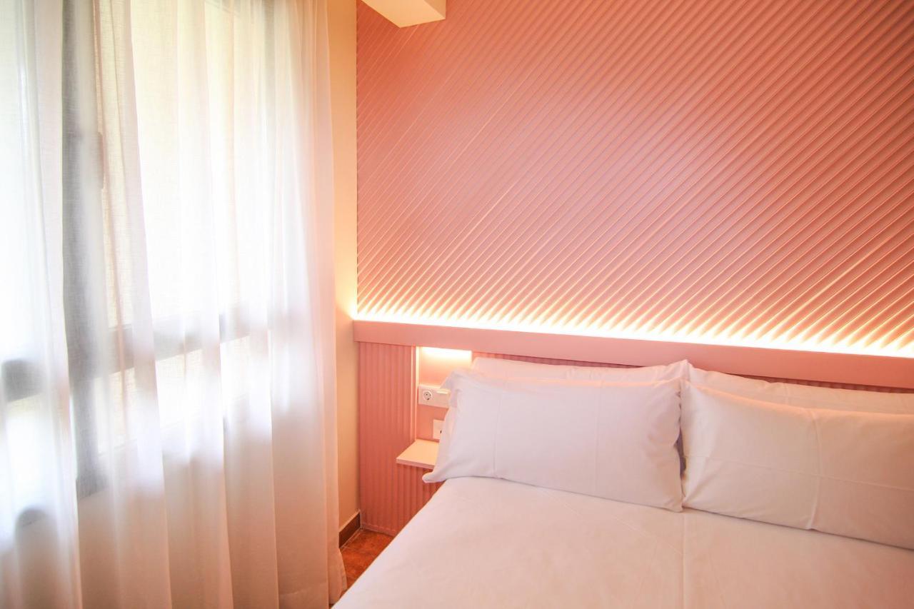 Apartamentos Las Ciencias F Valencia Exteriör bild